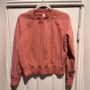 Lululemon Ready to Roll Crewneck size 6 coral cropped pullover long sleeve shirt